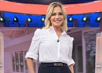 La domenica Ventura, salgono gli ascolti: quasi al 10%. L’ansia di SuperSimo e Carlo Verdone per Cecchi Gori