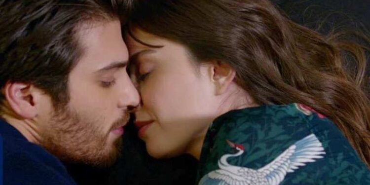 Bitter Sweet: Ci sarà la seconda stagione? Ferit Aslan e Nazli hanno conquistato tutti!