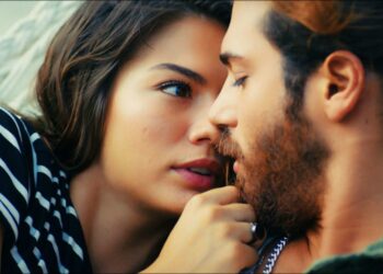 Can Yaman e Demet Ozdemir: tutte le curiosità sul loro rapporto.