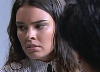 Una Vita anticipazioni puntata domenica 27 ottobre 2019: va in scena la commedia di Leonor