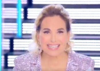 Ascolti tv, dati auditel domenica 20 ottobre. Sfida tra Live-Non è la D’Urso e Imma Tatataranni