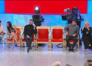Uomini e Donne, anticipazioni di oggi, venerdì 15 novembre: Giulio avrà speranze con Veronica, dopo il no di lei ad Alessandro?