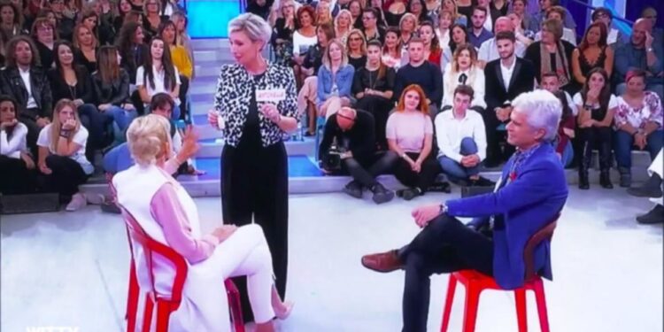 Uomini e Donne, Gemma attacca Antonella: ecco perché. Tina torna a pesarsi in studio