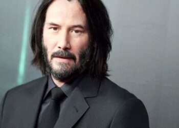 Keanu Reeves presenta la sua nuova fiamma sul red carpet