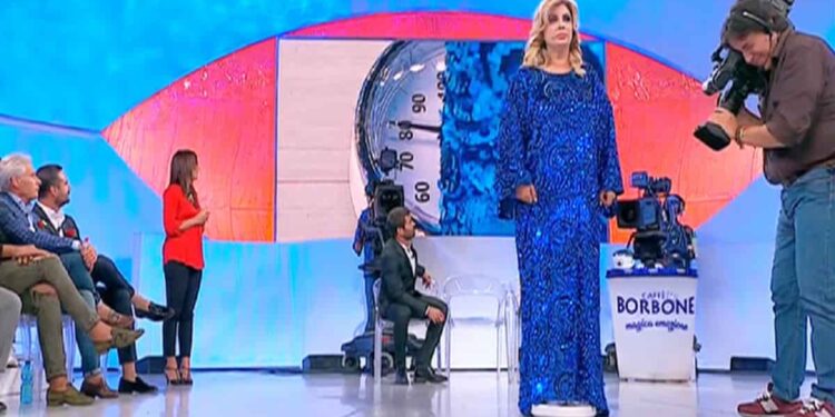 Uomini e Donne, Tina Cipollari ha ripreso peso: ecco il vero motivo.