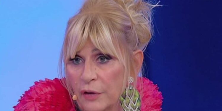 Uomini e Donne, Gemma Galgani allontanata: il commento di un personaggio vicinissimo a Maria De Filippi