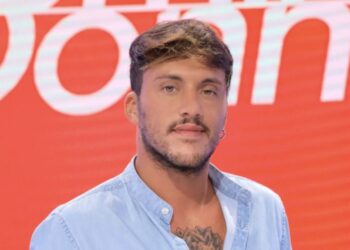 Uomini e Donne, anticipazioni: Giulio si dice pronto alla scelta e litiga sia con Giulia che con Giovanna. Indizi social sembrano preannunciare la decisione del ragazzo.
