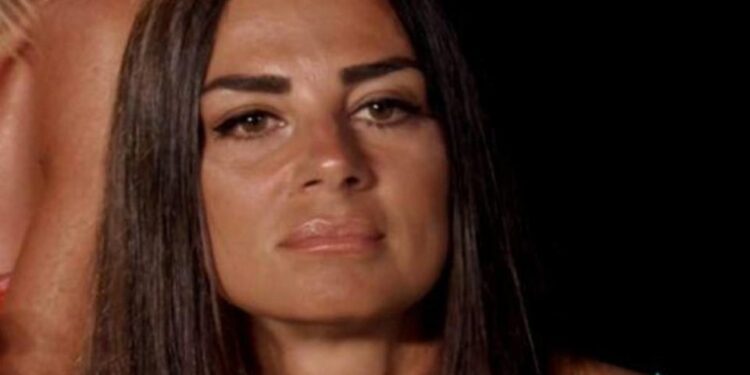 Temptation Island Vip: le ultime novità su Serena Enardu. Riguardano l’ex tentatore Alessandro Graziani e l’ex fidanzato Giovanni Conversano.