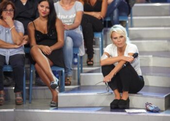 Uomini e Donne, anticipazioni di oggi, lunedì 9 dicembre: brutte novità per Gemma e Giulia D’Urso.