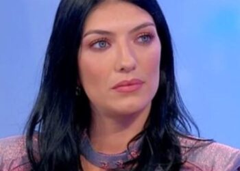 Uomini e Donne, anticipazioni di oggi, martedì 17 dicembre: Giovanna ‘prova’ il trono.