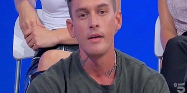 Uomini e Donne, Alessandro Basciano fa gli auguri a Giulia Quattrociocche. Lo vedremo sul Trono?