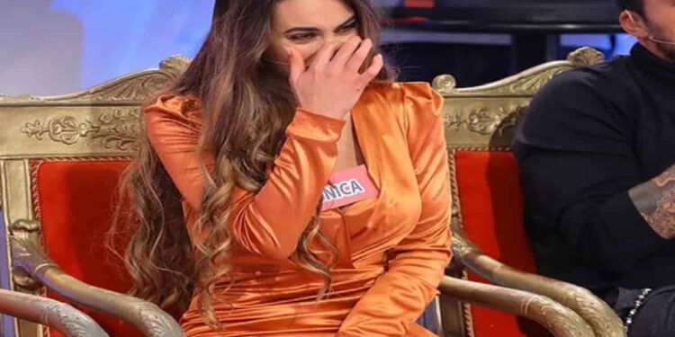 Uomini e Donne, anticipazioni Trono Classico: Veronica Burchielli “abdica”. Ecco il motivo.