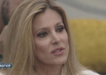 Grande Fratello Vip, qualcuno potrebbe entrare nella Casa per un confronto con Adriana Volpe: ecco chi.