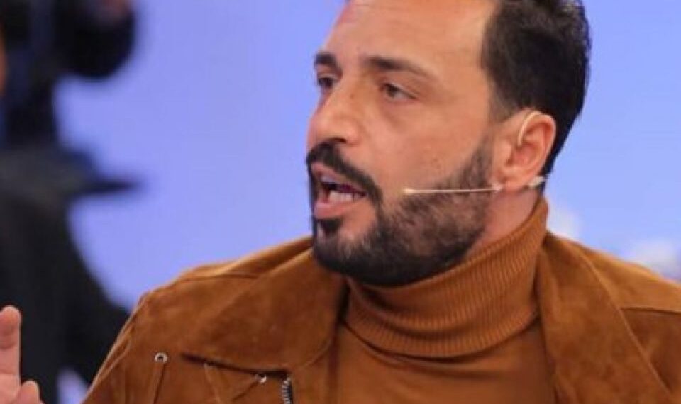 Uomini e Donne, anticipazioni: Armando porta in studio due ex, di cui una “famosa”.
