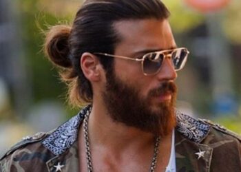 Can Yaman, petizioni di sostegno dalle fan dopo la campagna d’odio subita dai media turchi.