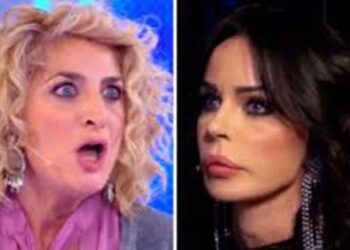 Live-Non è la D’Urso, volano gli stracci tra la Moric e la madre di Favoloso: la rivelazione della modella.