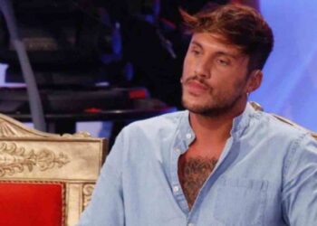 Uomini e Donne, anticipazioni di oggi, venerdì 10 gennaio: ancora lontana la scelta di Giulio Raselli tra Giulia e Giovanna. Arriva un nuovo tronista.
