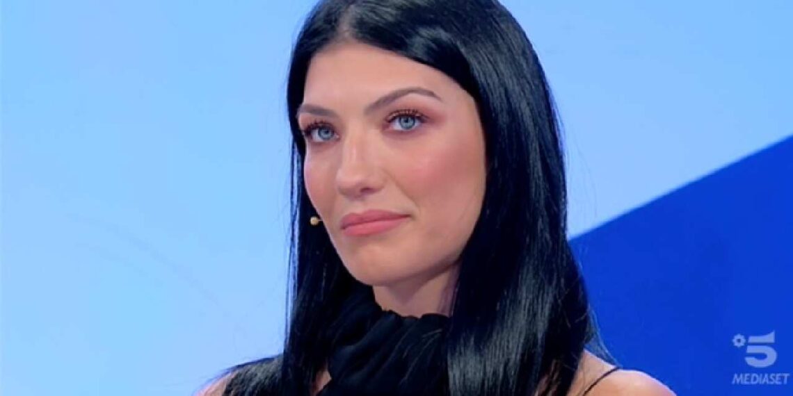 Uomini e Donne, anticipazioni di oggi, giovedì 20 febbraio: Giovanna Abate diventa ufficialmente tronista