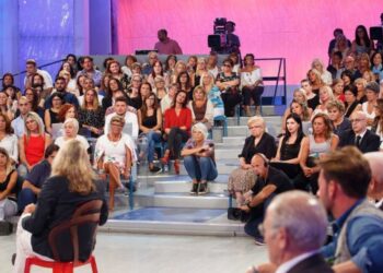 Uomini e Donne, anticipazioni oggi, giovedì 6 febbraio. In studio Ida e Riccardo. Gesti shock di Barbara.