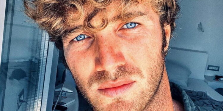 Grande Fratello Vip, il commento di Paolo Ciavarro sul suo rapporto con Clizia Incorvaia: “Che disastro!”