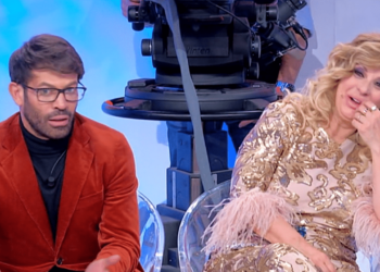 Uomini e Donne, anticipazioni di oggi, venerdì 7 febbraio: inaspettatamente ancora Trono Over, il Trono Classico slitta a lunedì!