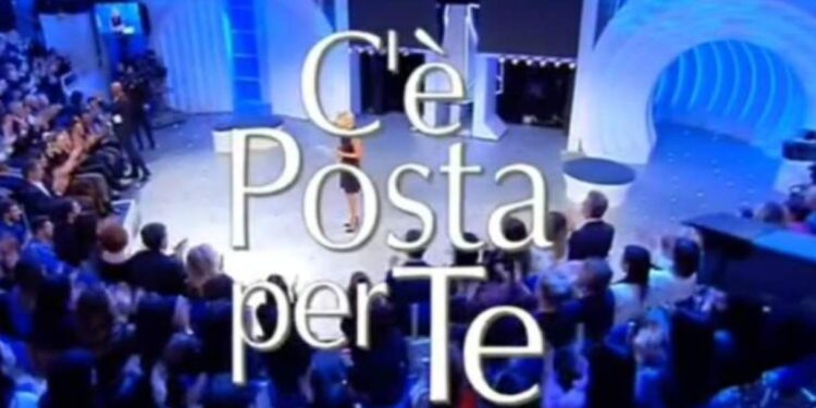 C’è Posta per Te ci sarà domani, sabato 14 marzo? La decisione di Mediaset