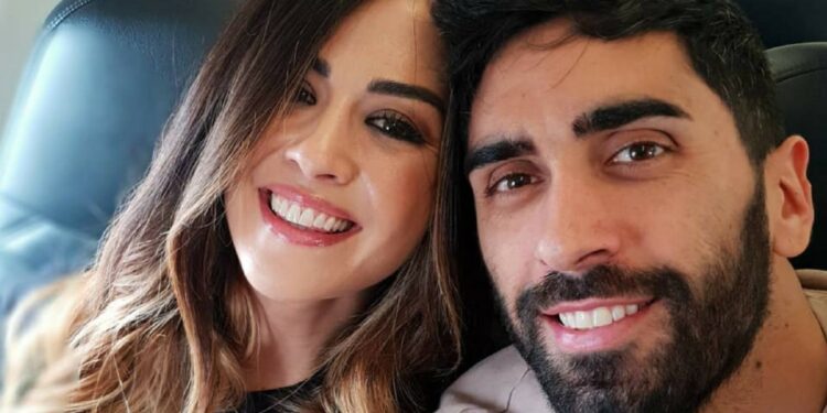 Coronavirus, la drastica decisione di Giorgia Palmas e Filippi Magnini. Il messaggio social