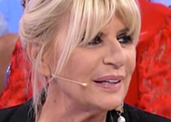 Uomini e Donne, anticipazioni di oggi, martedì 29 aprile: puntata ‘hot’! Tina lancia un accorato appello