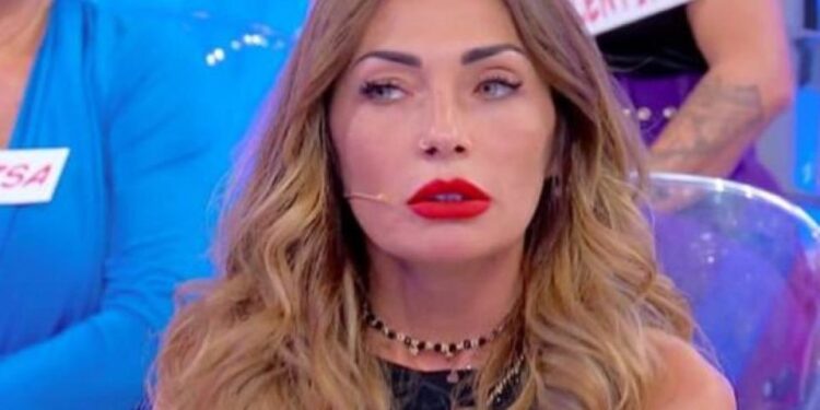 Uomini e Donne, Ida Platano chiede scusa ai follower: ecco perché. News sul suo matrimonio con Riccardo Guarnieri