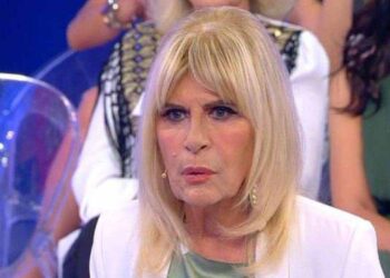 Uomini e Donne, anticipazioni di oggi giovedì 7 maggio: la pensione di Gemma Galgani al centro dell’attenzione. Torna un ex personaggio