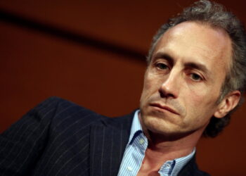Chi è Marco Travaglio: vita privata, età, Instagram, moglie, figli e curiosità sul giornalista