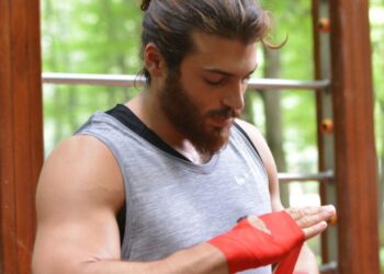 Anticipazioni Daydreamer 2 luglio: Sanem si reca a casa dell’uomo che ha incaricato l’hacker. Arriva anche Emre e capisce che è un dipendente di Aylin