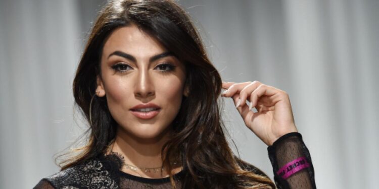 giulia salemi svela lintimita con giulia salemi conduttrice su mediaset play di salotto salemi 2605082
