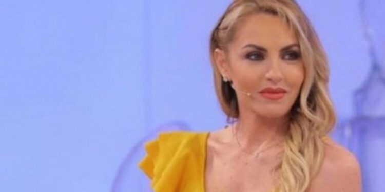 gf vip 6 veronica ursida uomini e donne veronica ursida vittima di aggressione verbale avra una bella denuncia 2600424