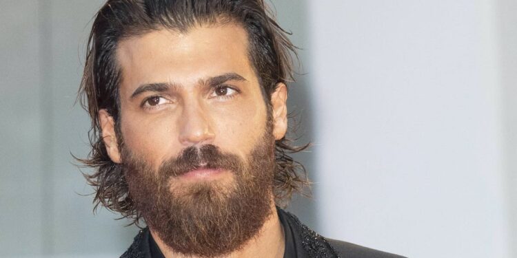 can yaman compie 32 anni IM Can Yaman 1