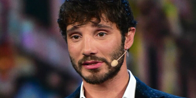 stefano de martino vita privata foto stefano de martino made in sud rivelazione platinette