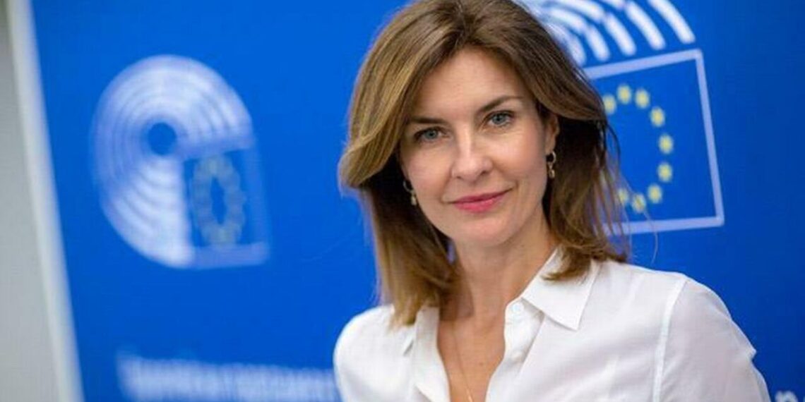 alessandra moretti vita privata biografia 6238364 1447 alessandra moretti