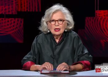 roberta petrelluzzi vita privata biografia 6HTV55TCEpKf54wp