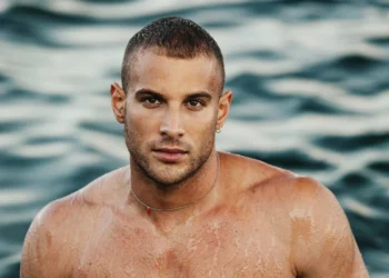 Alex Di Giorgio: vita privata, biografia, carriera, Instagram, coming out, amori e curiosità sul campione di nuoto