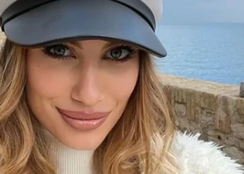 Nikita Pelizon: vita privata, biografia, carriera, Instagram, fidanzato e curiosità sulla modella