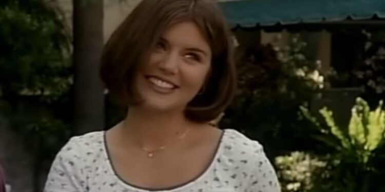 Ricordi Tiffani Thiessen di ‘Beverly Hills 90210″? Ecco come è oggi (Foto)