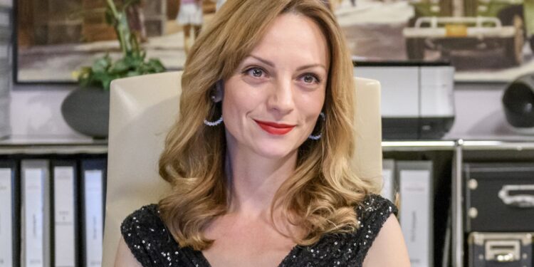 Tempesta d’amore, anticipazioni 19 ottobre: Ariane incaricherà Walter per salvare Cornelia