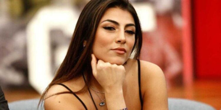 Quanti chili ha perso Giulia Salemi? Che cambiamento (Foto)