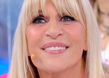 Uomini e Donne, anticipazioni 4 novembre: Federica Aversano e Lavinia Mauro si chiariranno con i loro corteggiatori? Gemma Galgani frequenterà il nuovo cavaliere?