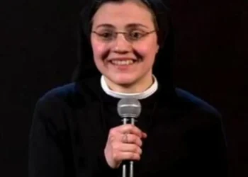 Com’era Suor Cristina prima di prendere i voti? Le foto