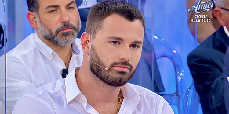 Uomini e Donne, anticipazioni 20 dicembre: Federico Dainese delude Elena. Biagio rifiutato