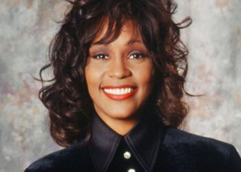 Chi era Whitney Houston: marito, figli, eredità e cause della morte