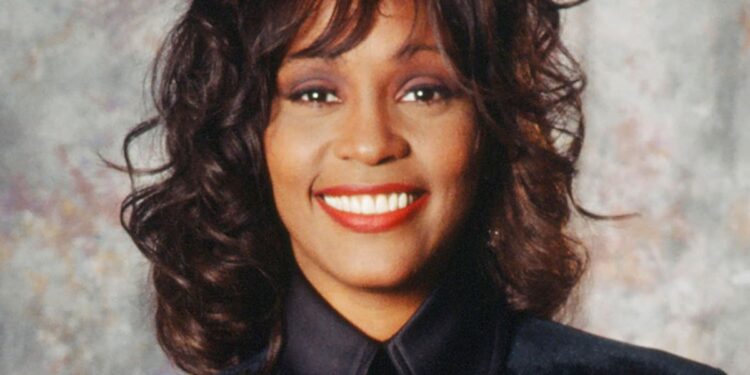 Chi era Whitney Houston: marito, figli, eredità e cause della morte