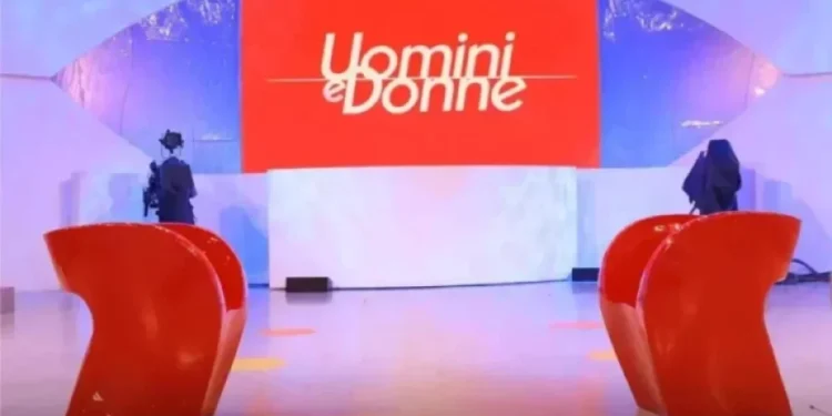 Uomini e Donne, anticipazioni 16 dicembre: Alice assente. Alessio Campoli furibondo