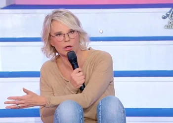 Uomini e Donne, anticipazioni 21 dicembre: Gloria chiude davvero con Riccardo? Tina non crede a Cristina